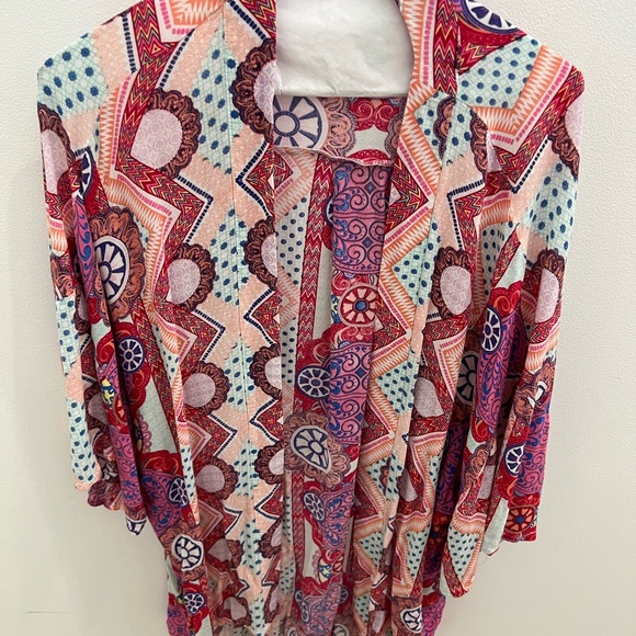 Like new! Mink Pink Sweet Like Candy Multi Print Kimono Top - Picture 5 of 8